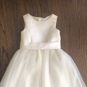 David’s Bridal Ivory flower girl’s dress